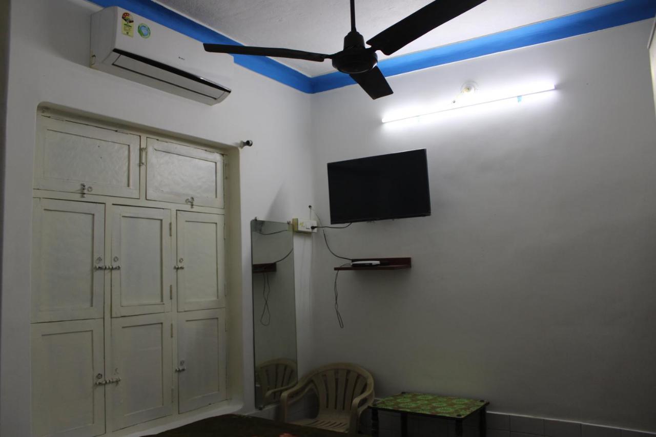 Balaji Guest House Пондичерри Экстерьер фото