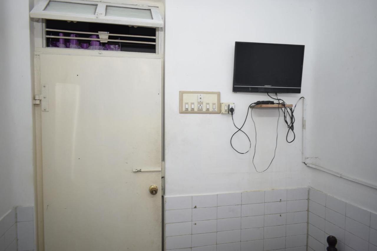 Balaji Guest House Пондичерри Экстерьер фото